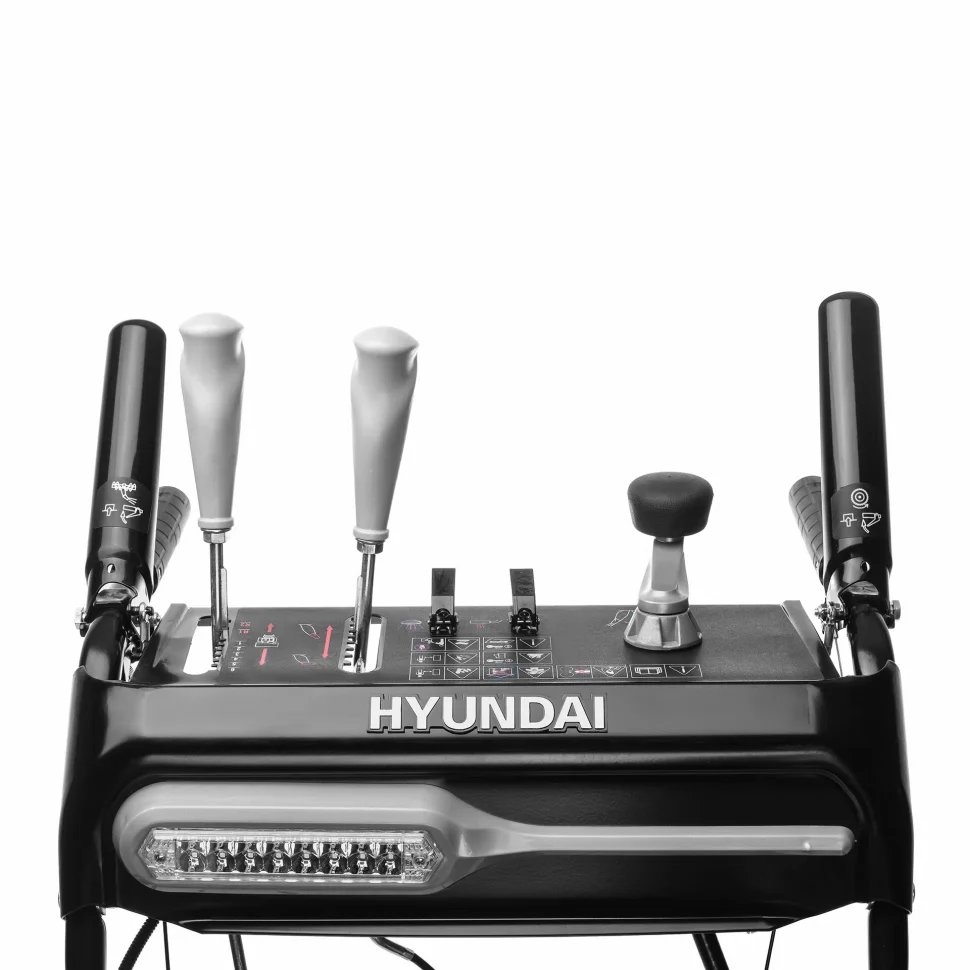 Снегоуборщик бензиновый Hyundai S 6165-T, 6.5 л.с. гусеничный